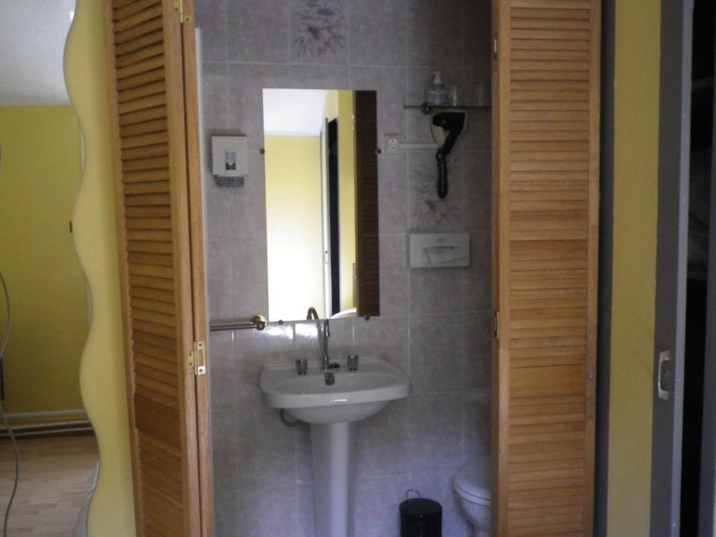 Hotel Ermitage Du Moulin Labotte Haybes Quarto foto